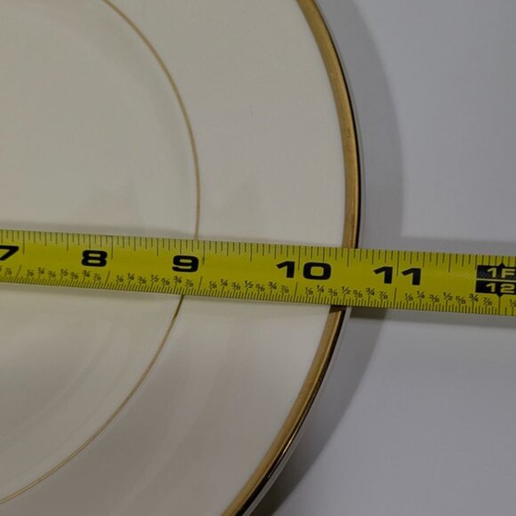 Royal Doulton Romance Collection Heather Dinner Plate Cream Gold Trim Fine China - Picture 3 of 7